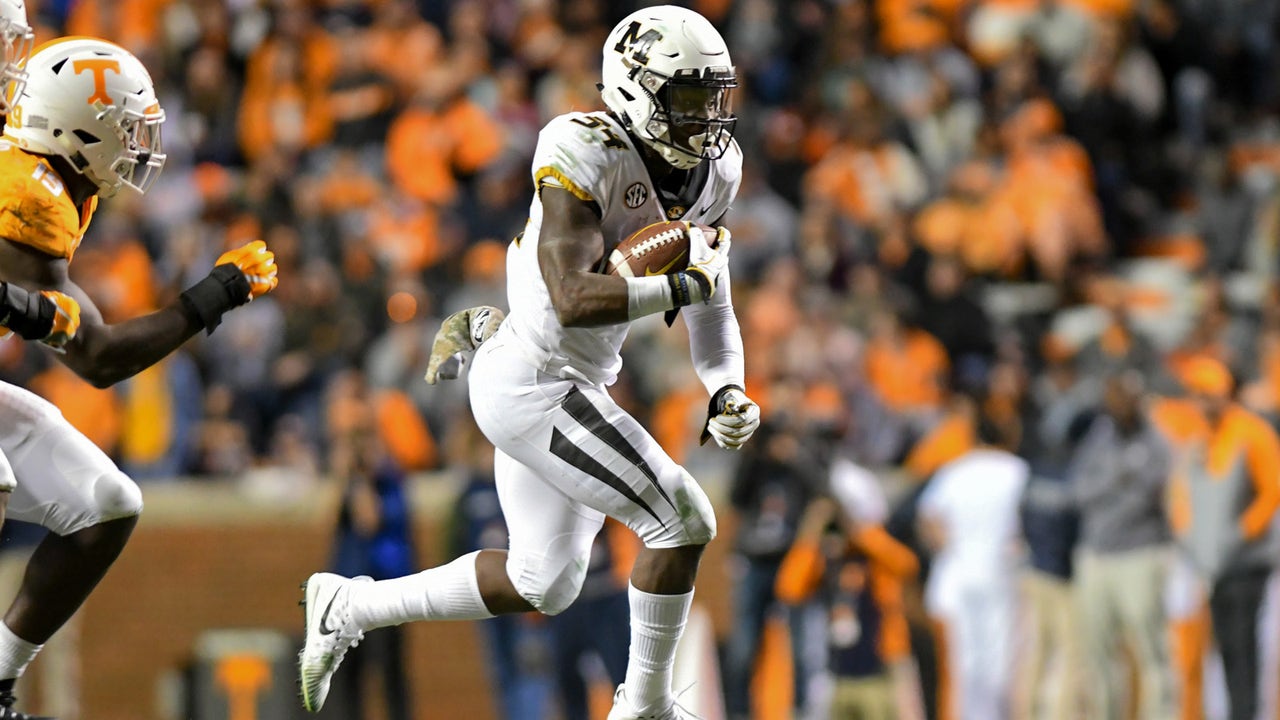 Mizzou dominates Tennessee 50-17 for third straight win